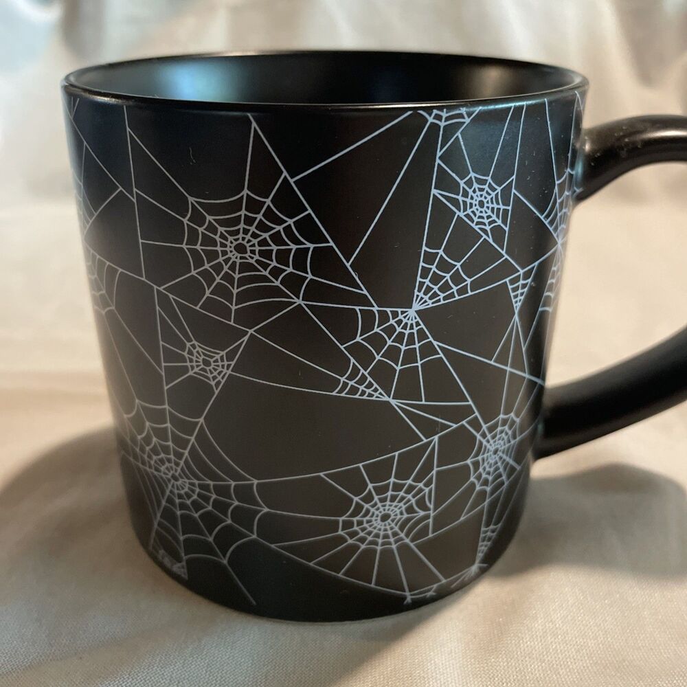 Hyde & EEK! 🕷️🕸️🕷️ Halloween Black Spider 🕷️🕸️ 🕷️ Web 🕷️🕸️🕷️Ceramic